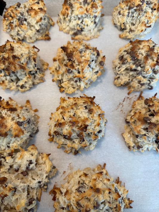 Gluten-free Coconut Chocolate Chip Macaroons (set of 4)
