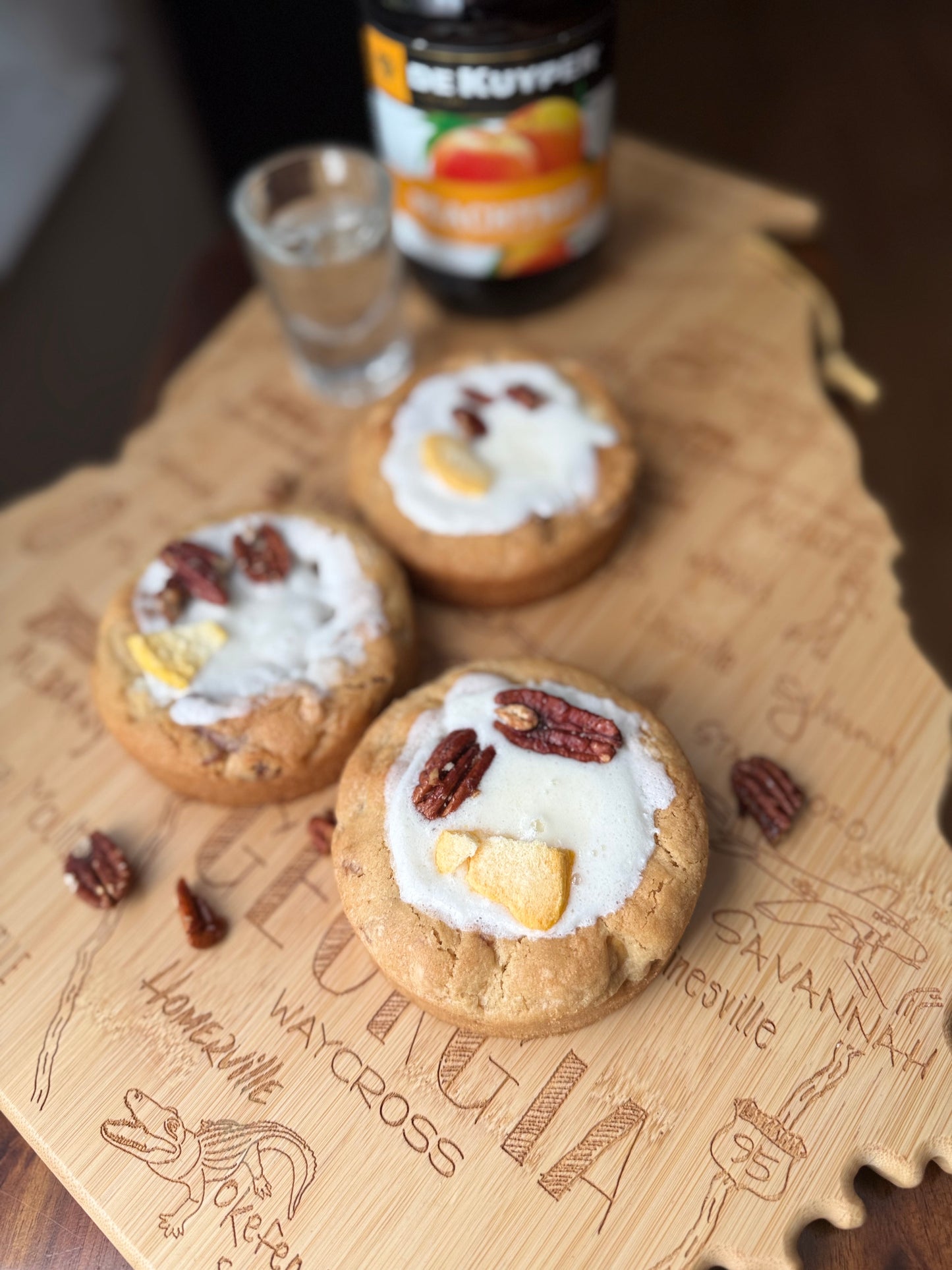 Peach Schnapps on Broughton cookie, set of 8 (Reserve Collection)