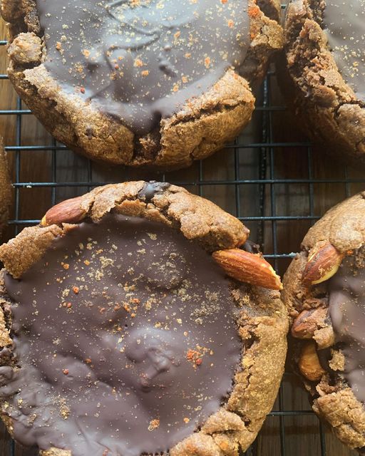 Early Autumn Seasonal Cookie Assortment (6 cookies)