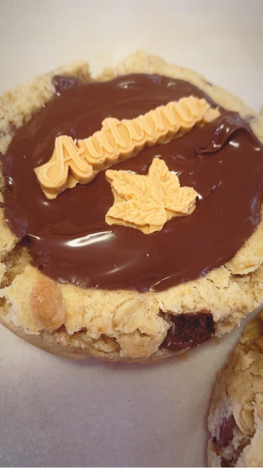 Chunky Pumpkin Spice Oatmeal Chocolate Chip Cookie